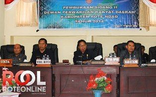 DPRD dan Pemerintah Konsultasi Ranperda Pertanggungjawaban Pelaksanaan APBD 2013