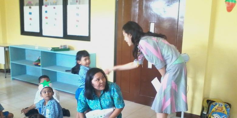 Veronica "Ahok" Resmikan Rumah Belajar di Rusun Cipinang