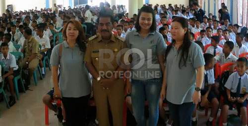 Bupati Rote Ndao Buka Kegiatan Seminar Rohani Tingkat SMP-SMA/SMK se- Rote Ndao