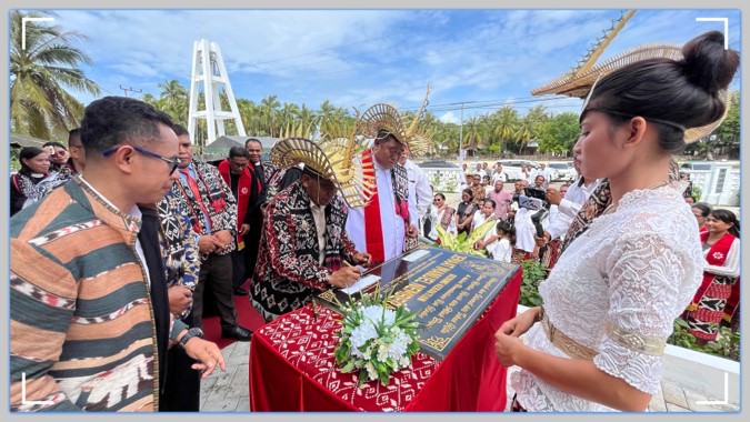 Gedung Gereja Imanuel Nemberala Diresmikan Ketua Sinode GMIT dan Pj. Bupati Rote Ndao