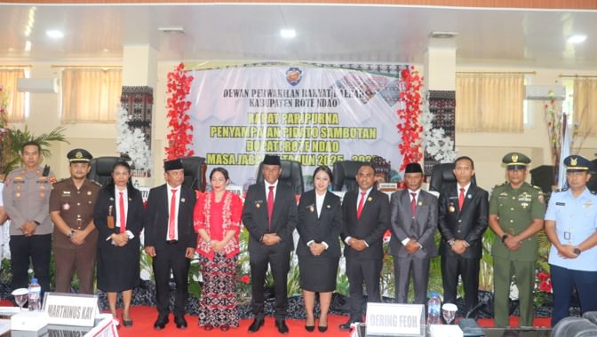 Pidato Perdana Di Paripurna DPRD dan Kiat Bupati Rote Ndao Sikapi Inpres 1 Tahun 2025
