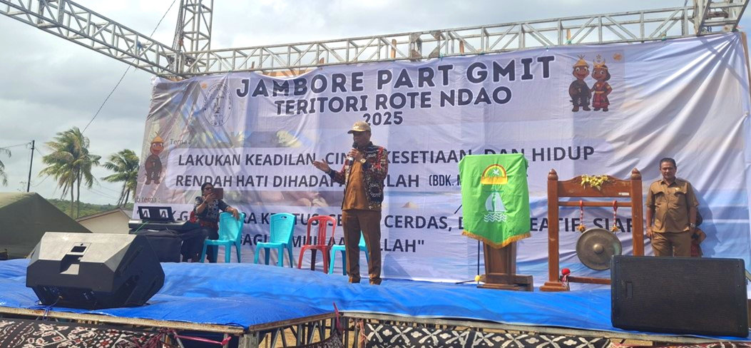 Bupati Rote Ndao Buka Jambore PAR GMIT Teritori Rote Ndao ke-V di Pantai Nembe
