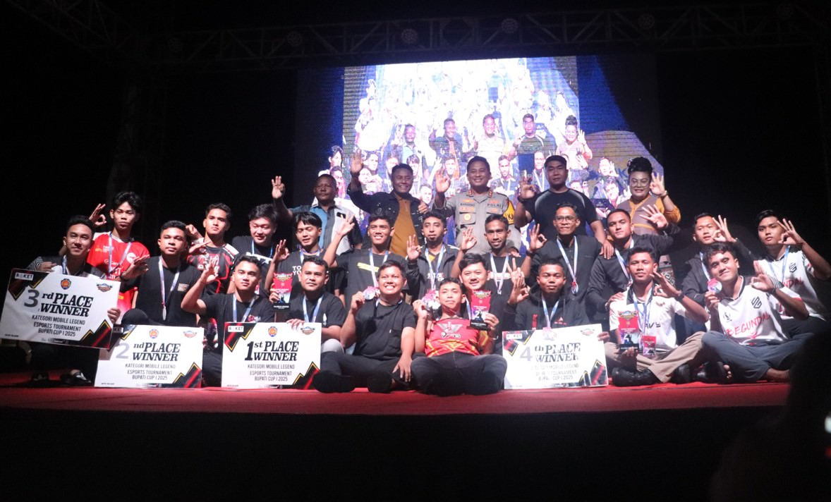 Turnamen Esports Bupati Cup I Rote Ndao 2025 Resmi Ditutup, Tim “Anak Tuhan” dan “Dobrak” Rengkuh Juara