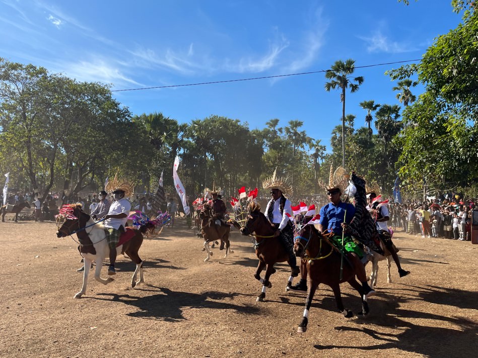Semarak Festival Hus Ndeo 2025, Warisan Budaya Yang Dilestarikan