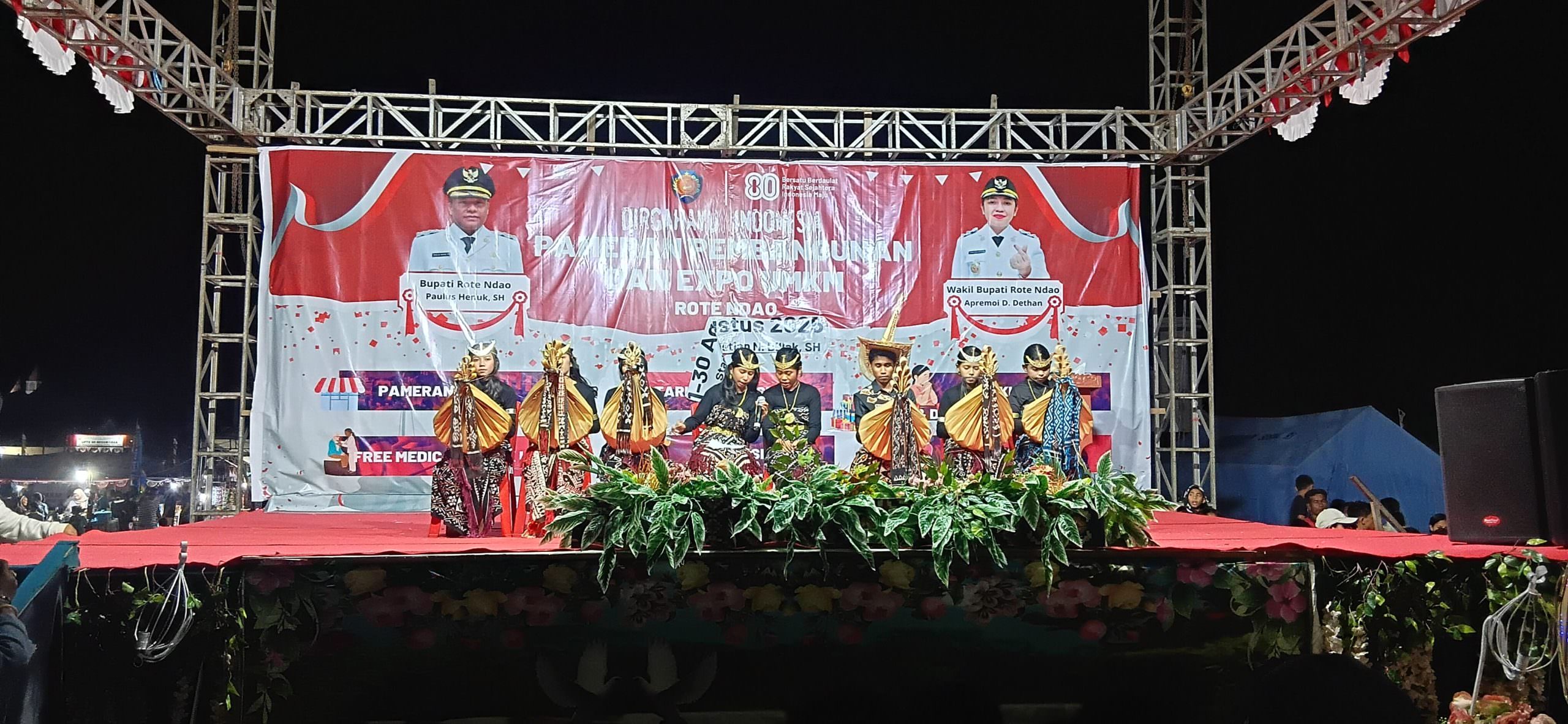 Malam Kelima Pameran dan Expo UMKM 2025: Petikan Sasando, Kebalai, Line Dance dan Paduan Suara Ceriakan Acara