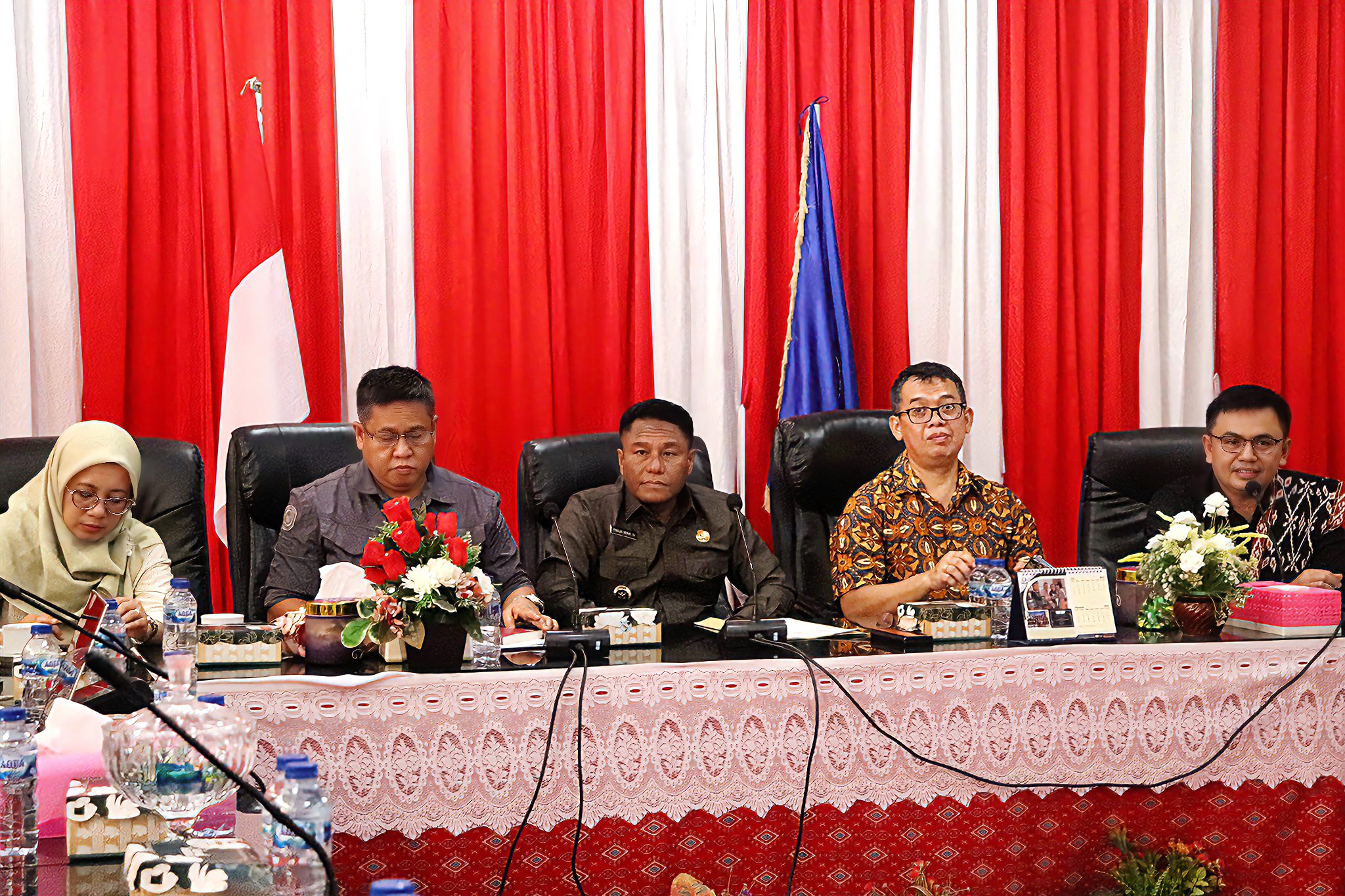 Bupati Rote Ndao Membuka Sosialisasi dan Launching Raskin Tahun 2014