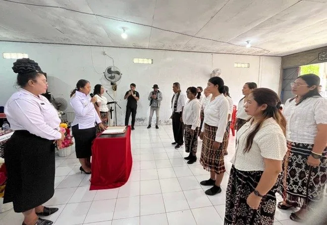 Wakil Bupati Rote Ndao Mengukuhkan Pengurus FORKOM P2HP Periode 2025–2030