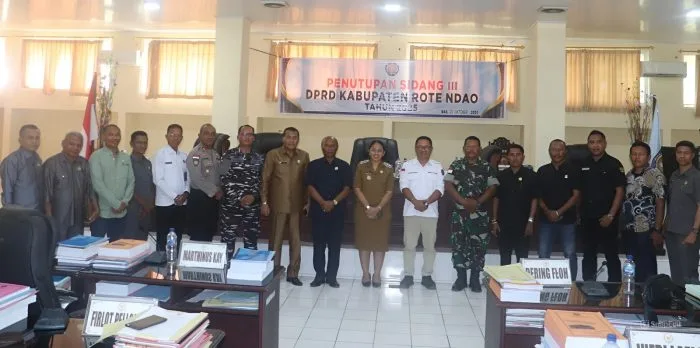 Pemkab dan DPRD Rote Ndao Akhiri Masa Sidang III, Tetapkan APBD Perubahan Tahun 2025
