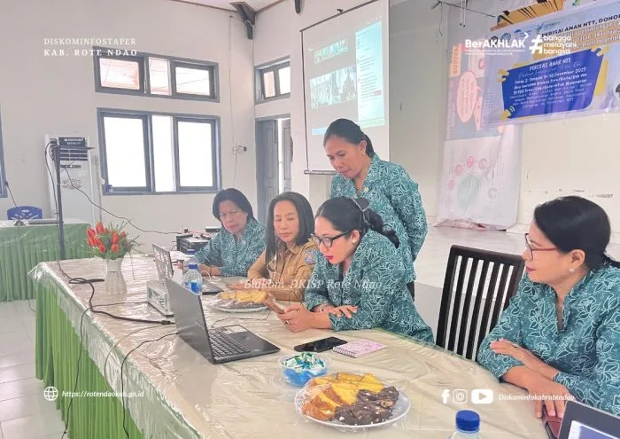 Ikuti Zoom Meeting Hari Ibu & HUT NTT 2025, Ketua TP PKK Rote Ndao Jelaskan Capaian Program Kesehatan