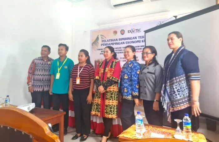 Kolaborasi Disparekraf NTT dan PKK Rote Ndao, UMKM Rote Ndao Dapat Bimtek Ekonomi Kreatif