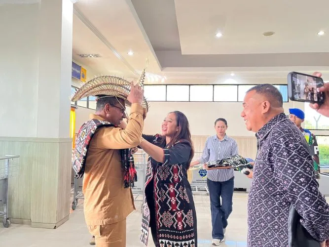 Wakil Gubernur NTT Kunjungi Rote Ndao, Dorong Pengembangan Ekonomi Desa