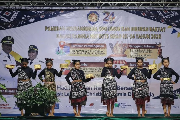 Atraksi Tradisional dan Modern Bersatu di HUT Rote Ndao