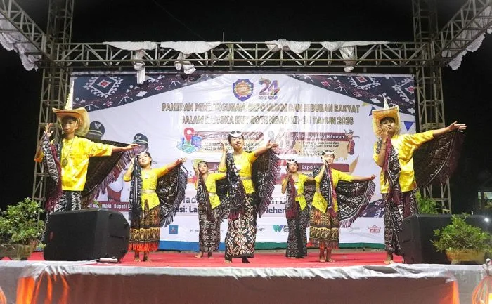 Tari Kreasi, Line Dance, Penyanyi Cilik dan Lantunan Puisi Warnai Semarak Malam Ketujuh HUT Rote Ndao ke-24