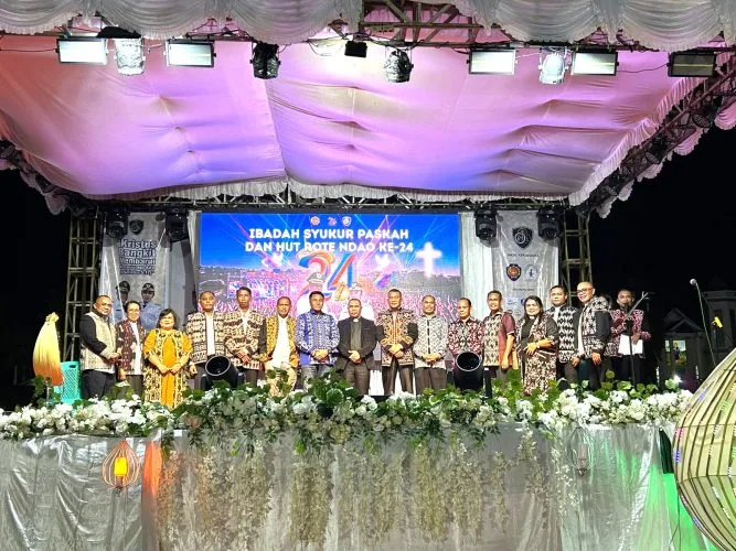 Ibadah Syukur Bersama Puncaki Perayaan Paskah dan HUT Rote Ndao ke-24