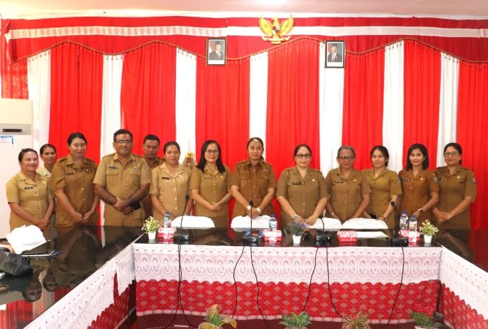 Wabup Rote Ndao Buka Pelayanan KB Serentak HUT IBI 2026, Targetkan 1.724 Akseptor