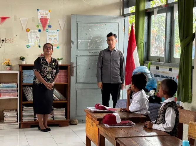 Pastikan Program Prioritas Jangkau Wilayah 3T, Wapres Gibran Tinjau SDN dan MTs Papela di Rote Ndao